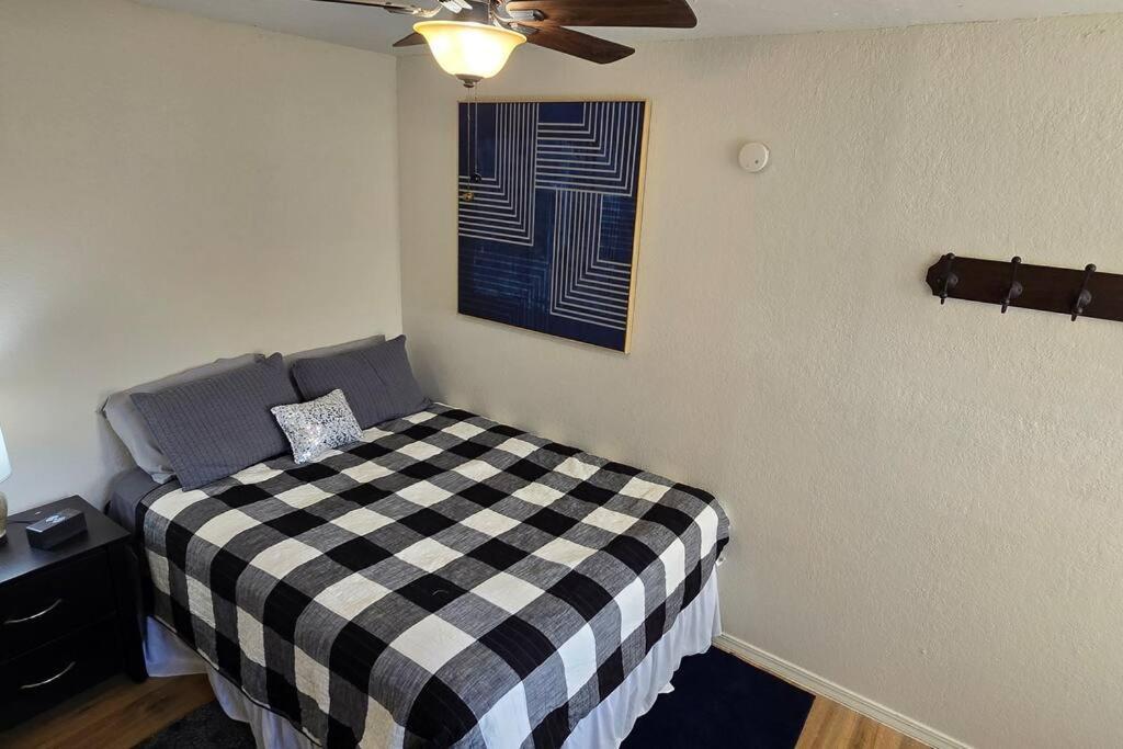 Cozy Updated Cove Of Heaven, 5mins To Hefner! Oklahoma City