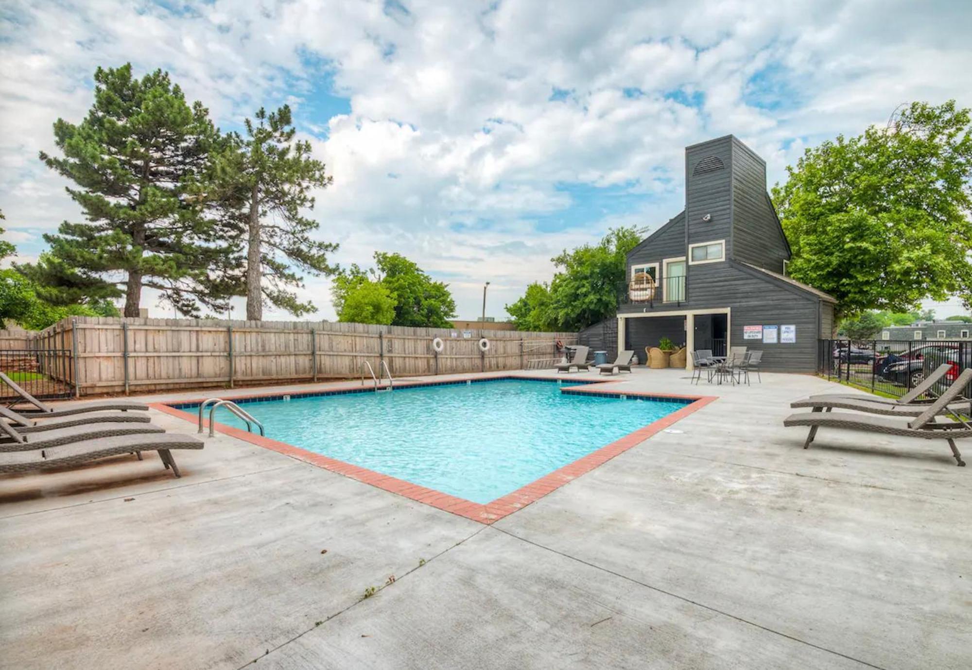 Cozy Updated Cove Of Heaven, 5mins To Hefner! Apartment Oklahoma City